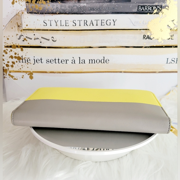 Celine Wallet Leather Bi-color Neon Yellow Beige Continental Large Zippy EUC - Picture 16 of 16